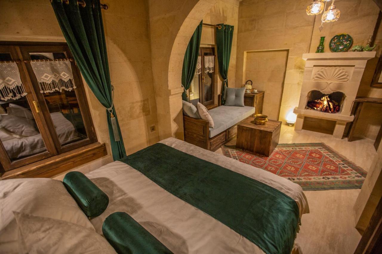 Bed and Breakfast Mak'S Cave House Учисар Экстерьер фото