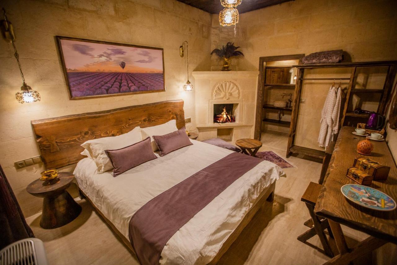 Bed and Breakfast Mak'S Cave House Учисар Экстерьер фото